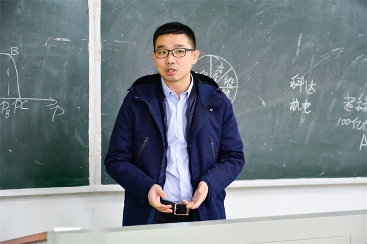 1512955737829072401.jpg 陈勇.jpg