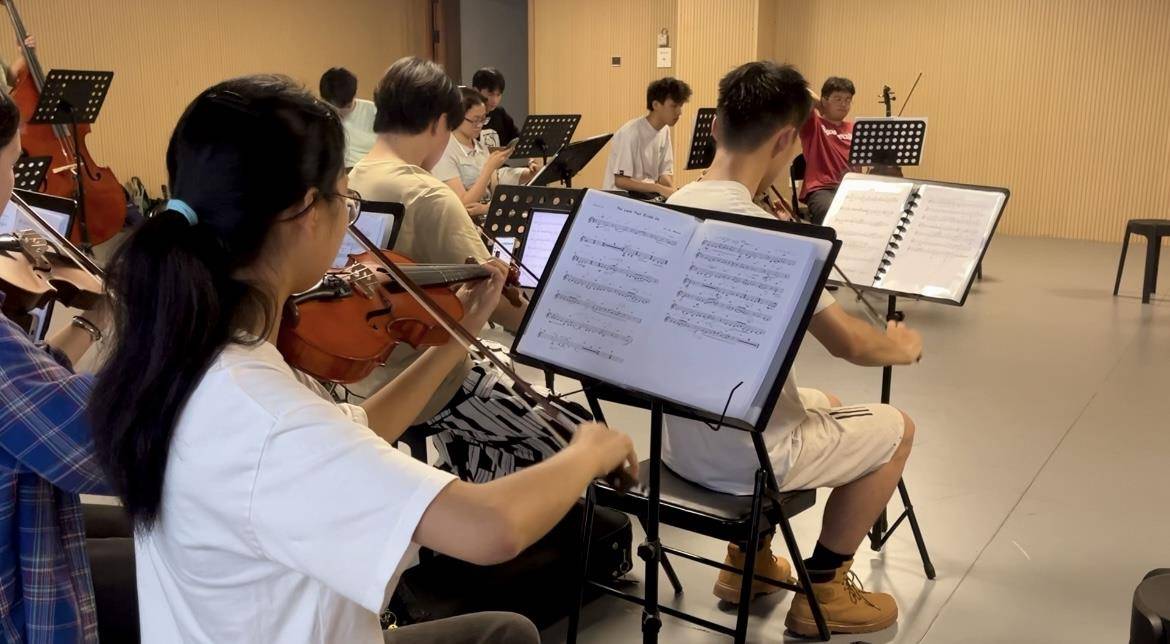 日常排练。学校供图.jpg 队员们日常排练