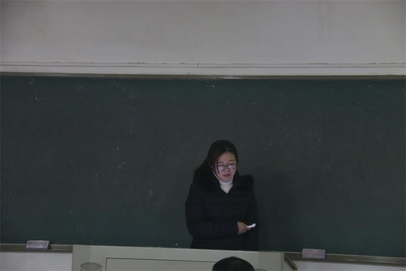 1512914638224074044.jpg 曾艳.jpg